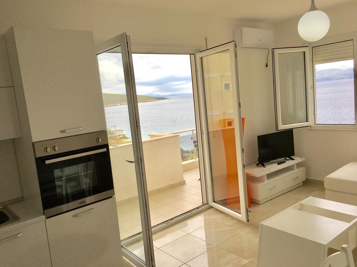 White Residence Apartament ซารานเดอ ภายนอก รูปภาพ