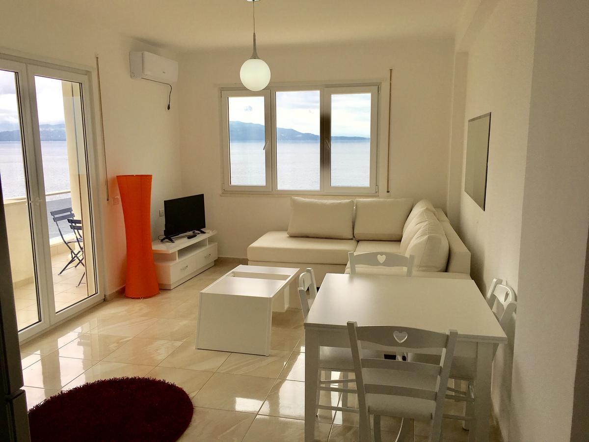 White Residence Apartament ซารานเดอ ภายนอก รูปภาพ