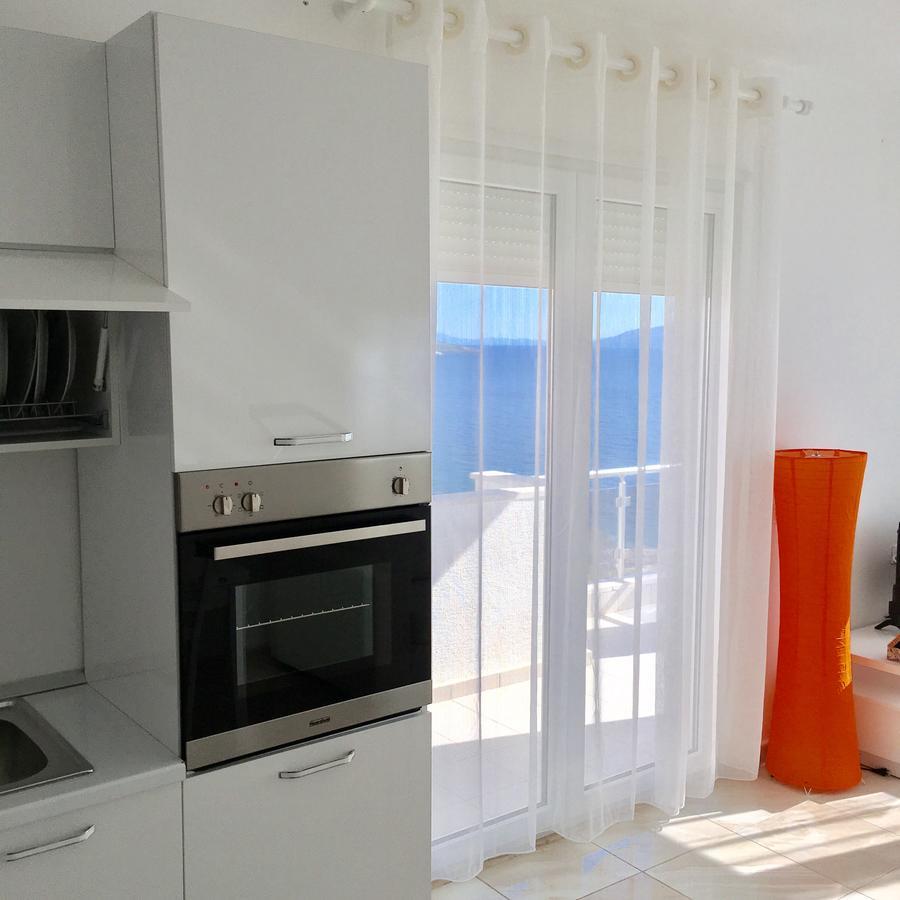 White Residence Apartament ซารานเดอ ภายนอก รูปภาพ