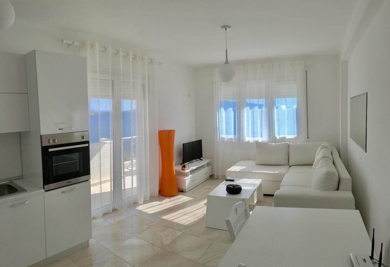 White Residence Apartament ซารานเดอ ภายนอก รูปภาพ